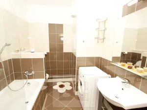 Pronájem bytu 2+kk, Praha - Uhříněves, U uhříněveské obory, 47 m2