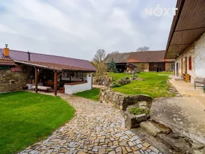 Prodej rodinného domu, Chrášťany, 560 m2