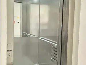 Pronájem bytu 2+kk, Praha - Modřany, Komořanská, 50 m2