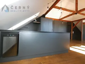 Pronájem bytu 2+kk, Liberec, Zborovská, 70 m2