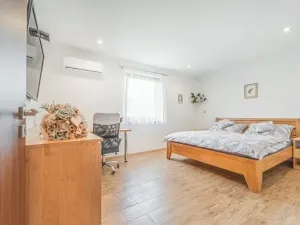 Prodej rodinného domu, Cvrčovice, 168 m2