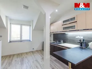 Prodej obchodního prostoru, Ostrava - Hulváky, Varšavská, 140 m2