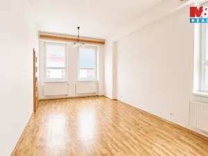 Pronájem atypického bytu, Lenešice, 171 m2