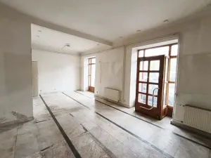Pronájem obchodního prostoru, Hradec Králové, třída Karla IV., 89 m2