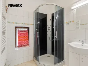 Prodej rodinného domu, Zlosyň, 307 m2