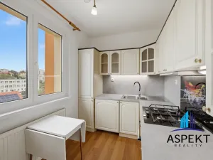 Prodej bytu 2+1, Praha - Malešice, Káranská, 53 m2