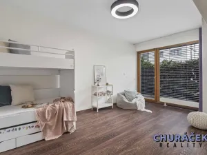 Prodej bytu 3+kk, Praha - Hrdlořezy, V třešňovce, 287 m2