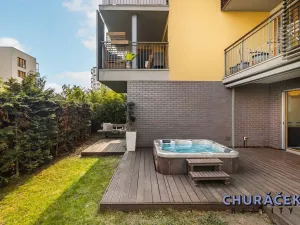 Prodej bytu 3+kk, Praha - Hrdlořezy, V třešňovce, 287 m2