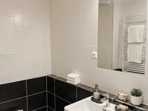 Pronájem bytu 2+kk, Praha - Dolní Měcholupy, Honzíkova, 43 m2