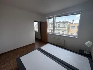 Pronájem bytu 2+kk, Praha - Smíchov, Křížová, 38 m2