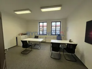 Pronájem kanceláře, České Budějovice, nám. Přemysla Otakara II., 90 m2