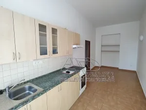 Pronájem bytu 2+1, České Budějovice, Pražská tř., 72 m2