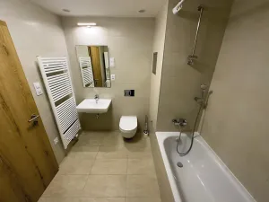 Pronájem bytu 2+kk, Praha - Strašnice, Zvěřinova, 61 m2