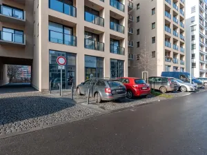 Pronájem obchodního prostoru, Praha - Karlín, U Mlýnského kanálu, 54 m2