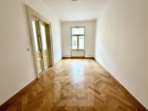 Pronájem bytu 3+1, Praha - Nové Město, Trojická, 95 m2