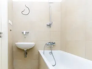 Pronájem bytu 4+kk, Praha - Vokovice, Tobrucká, 75 m2