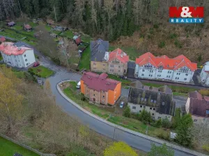 Prodej bytu 3+1, Oloví - Hory, 74 m2