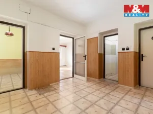 Prodej atypického bytu, Krnov - Pod Bezručovým vrchem, Bezručova, 73 m2