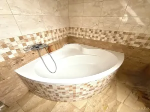 Prodej rodinného domu, Cerhenice, Na vinici, 188 m2