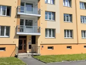 Prodej bytu 2+1, Chomutov, Zadní Vinohrady, 57 m2