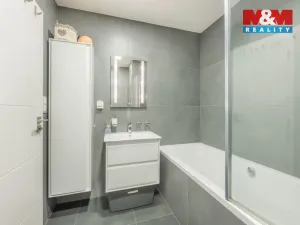 Prodej bytu 3+1, Praha - Prosek, Bílinská, 61 m2