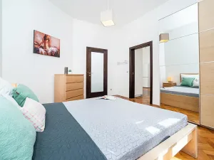 Pronájem bytu 2+kk, Praha - Nové Město, Navrátilova, 48 m2