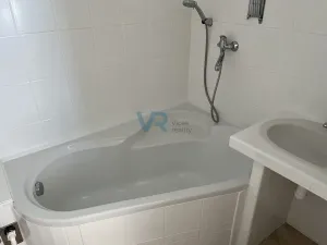 Prodej bytu 2+1, Trhové Sviny, Sídliště, 58 m2