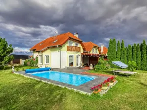 Prodej rodinného domu, Hostivice, náměstí Jana IV. z Dražic, 185 m2