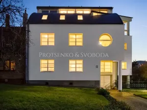 Prodej ordinace, Křižanov, Benešovo náměstí, 530 m2