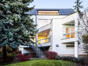 Prodej ordinace, Křižanov, Benešovo náměstí, 530 m2