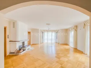 Prodej rodinného domu, Vestec, Průběžná, 427 m2