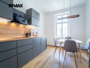 Prodej bytu 2+1, Praha - Karlín, Pernerova, 62 m2