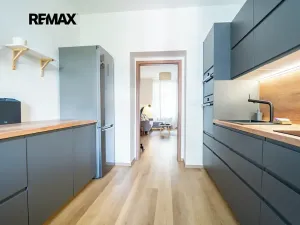 Prodej bytu 2+1, Praha - Karlín, Pernerova, 62 m2