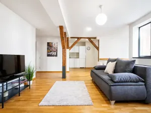 Pronájem bytu 1+kk, Praha - Karlín, Sokolovská, 77 m2