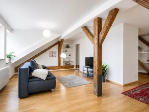 Pronájem bytu 1+kk, Praha - Karlín, Sokolovská, 77 m2