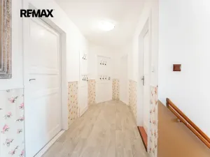 Prodej vícegeneračního domu, Předenice, 399 m2