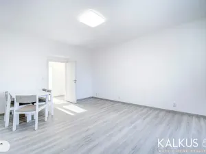 Pronájem bytu 2+kk, Hradec Králové, Střelecká, 58 m2
