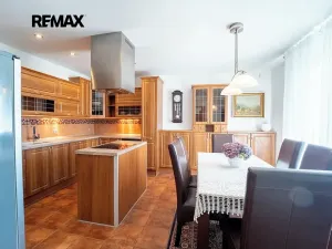 Prodej rodinného domu, Chrášťany, 175 m2