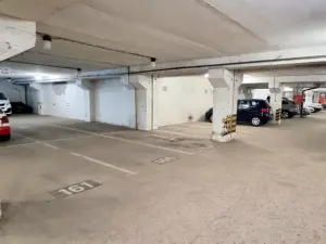 Prodej garážového stání, Praha, Ve Lhotce, 12 m2