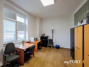 Prodej kanceláře, Nová Role, Tovární, 1088 m2