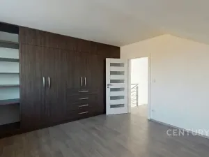 Prodej rodinného domu, Ivaň, 319 m2