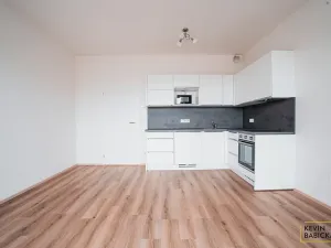 Pronájem bytu 1+kk, Brno, Kumpoštova, 30 m2