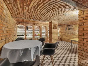 Pronájem obchodního prostoru, Chrudim, V Hliníkách, 172 m2