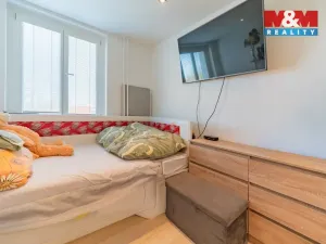 Prodej bytu 3+1, Cheb, Lomená, 60 m2