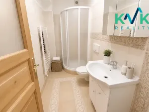 Pronájem bytu 1+1, Karlovy Vary, Bečovská, 38 m2