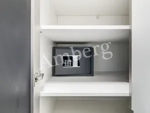 Pronájem bytu 1+kk, Praha - Karlín, U Sluncové, 33 m2