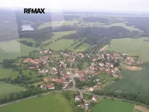 Prodej pozemku pro bydlení, Čerňovice, 2501 m2
