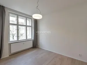 Pronájem bytu 1+kk, Praha - Vinohrady, Lucemburská, 30 m2
