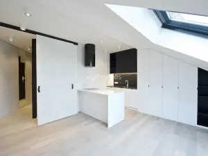 Pronájem bytu 1+kk, Praha - Vinohrady, náměstí Jiřího z Poděbrad, 39 m2