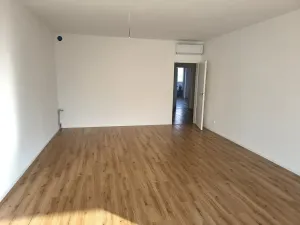 Prodej bytu 4+kk, Znojmo, Jarošova, 110 m2